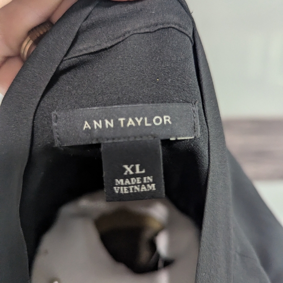 2/30 Ann Taylor Black Mesh sleeve Blouse - Picture 5 of 8